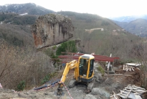 Efsaneyi duyan geliyor