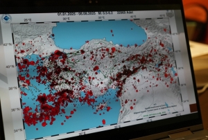 Artan deprem grafi�ine uzman yorumu