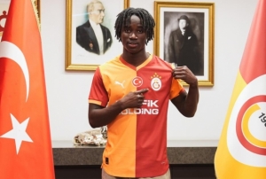 Galatasaray, Renato Nhaga ile s�zle�me imzalad�