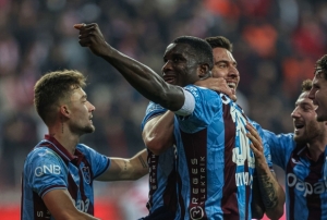 Trabzonsporlu golc�ler, zirveyi zorluyor