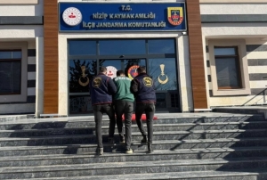 Kesinleşmiş 10'ar yıl cezayla aranan 2 şahıs yakalandı