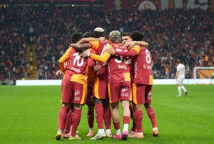 Galatasaray bu sezon ilk peşinde