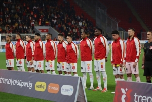 G�ztepe'de hedef Ba�ak�ehir galibiyeti