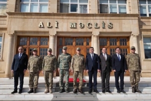 Kara Kuvvetleri Komutan� Orgeneral Tokel �ran s�n�r�nda