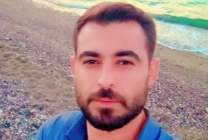 Eski e�inin yan�ndaki �ahs� �ld�rd�, e�ini yaralad�