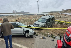 Ankara�da trafik kazas�: 1 �l�