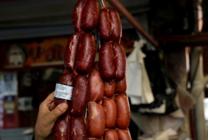 Uzmanından vatandaşa 'ucuz sucuk' uyarısı