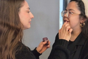 Çöpe gidecekken dudaklara sürüldü