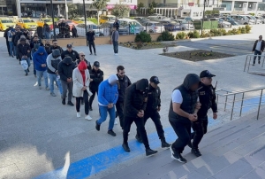 300 milyon liral�k operasyon!