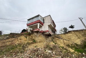 Kayan mahalleye konteyner deste�i