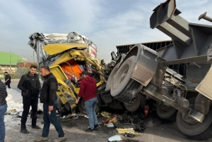 T�rlar�n �arp��t��� feci kaza kamerada