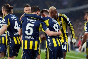 Fenerbah�e kupada yar� final i�in sahada