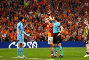 Galatasaray, Fenerbah�e ile puan far