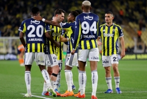 Fenerbah�e, ligde 2 ma� sonra kazand�