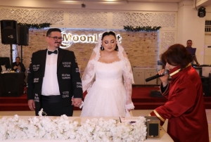 Damatl���n� reklam panosuna �evirdi