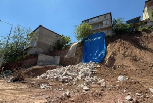 Temel kazısı 56 kişiyi evinden etti