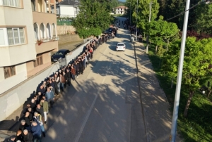 Bayramla�mada 1 kilometrelik kuyruk olu�tu
