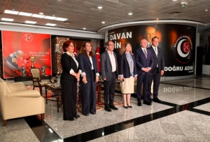 DEM Parti, MHP'ye bayram ziyaretinde bulundu