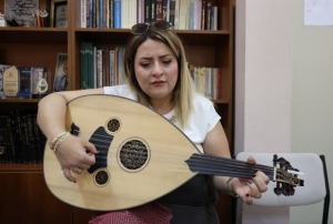 Beyaz �nl���n� ��kart�p tekrar okula ba�lad�