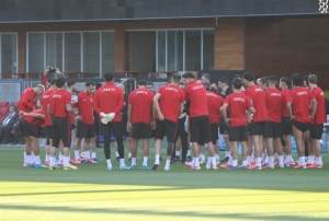 A Milli Futbol Tak�m�, Paraguay ma��