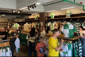 Bursaspor formalar�na taraftardan yo�un ilgi
