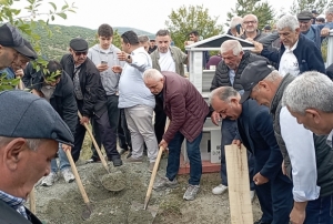 R�za �al�mbay��n annesi son yolculu�una u�urland�