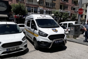53 ya��ndaki adam otel odas�nda �l� bulundu