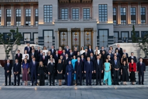 NATO liderleri K�lliye'de aile foto�