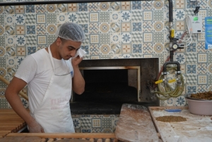 Ocak başında 800 lahmacun pişiriyor