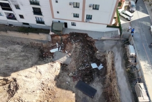 Y�k�lan istinat duvar� havadan g�r�nt�lendi