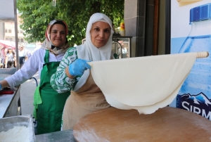 Gelin-görümce işbirliği düşman çatlatıyor