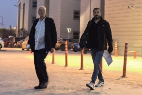 Evlendiini rendii eski eini bakla ar yaralad