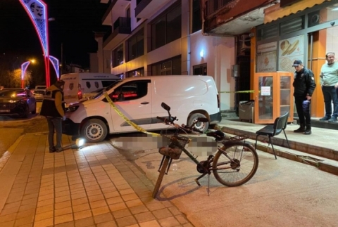 Pide almak i�in gitti�i f�r�nda deh�eti ya�ad�