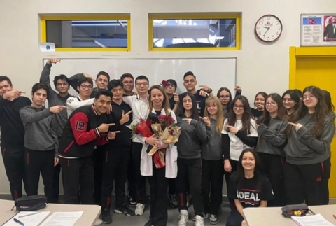 ��retmenime Bir G�l, Bin Te�ekk�r