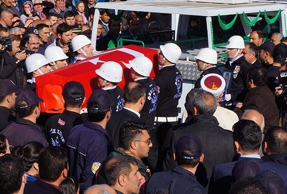 ehit polis son yolculuuna uurland