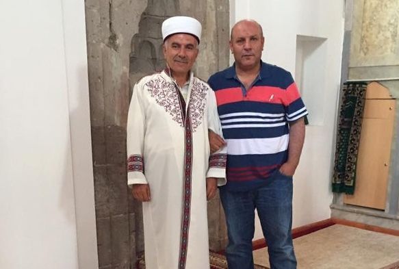 Eitim seminerinde kalp krizi geiren imam hayatn kaybetti