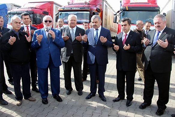 12 TIR'lk yardm konvoyu yola kt