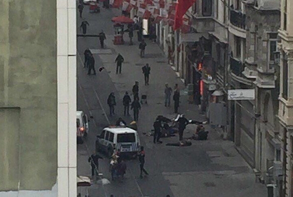 stiklal Caddesi'nde patlama: 5 l