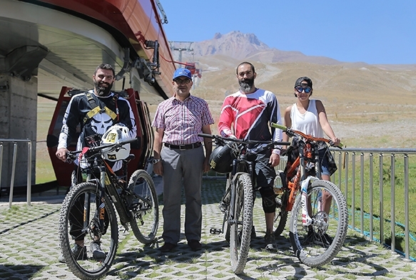  Bisikletiler Erciyes'e Hayran Kald