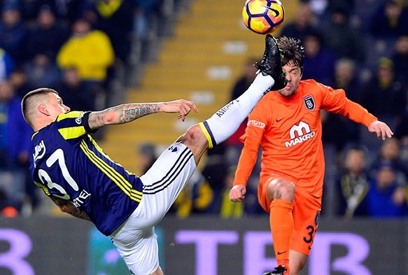 Fenerbahe, Lideri Devirdi