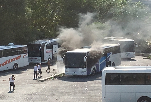  (zel Haber) 15 Temmuz Demokrasi Otogar'nda otobs yangn panii