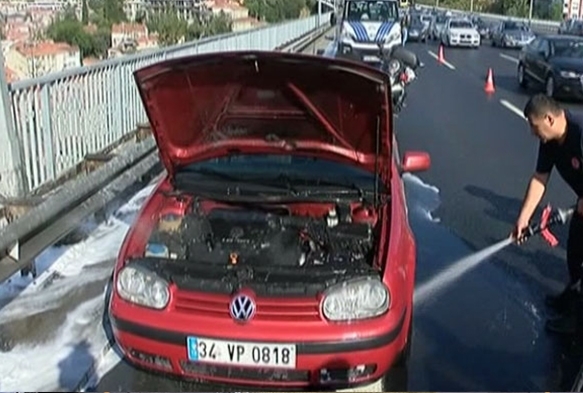 15 Temmuz ehitler Kprsnde yanan ara trafii olumsuz etkiledi