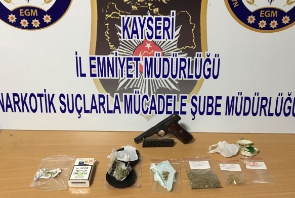 Polis uyuturucu tacirlerine gzatrmyor