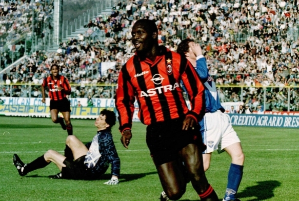 Eski futbolcu George Weah Devlet Bakan oldu