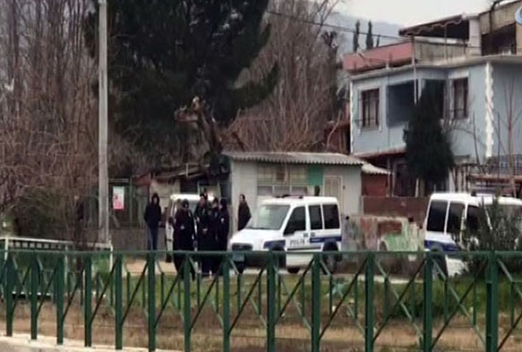 Bursa'da EYP patlad! 1 polis yaral