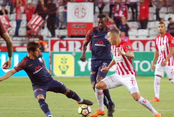 Antalyaspor: 0 - Baakehir: 2