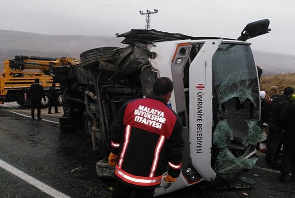Cenaze Taşıyan Midibüs Devrildi:6 Ölü