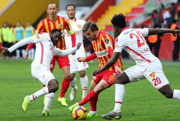  Kayserispor zmir'de siftah peinde