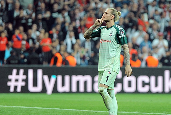 Karius'un transferi iin gzler ynetimde