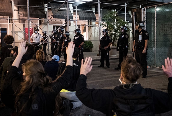 New Yorktaki protestolarda 250den fazla kii tutukland